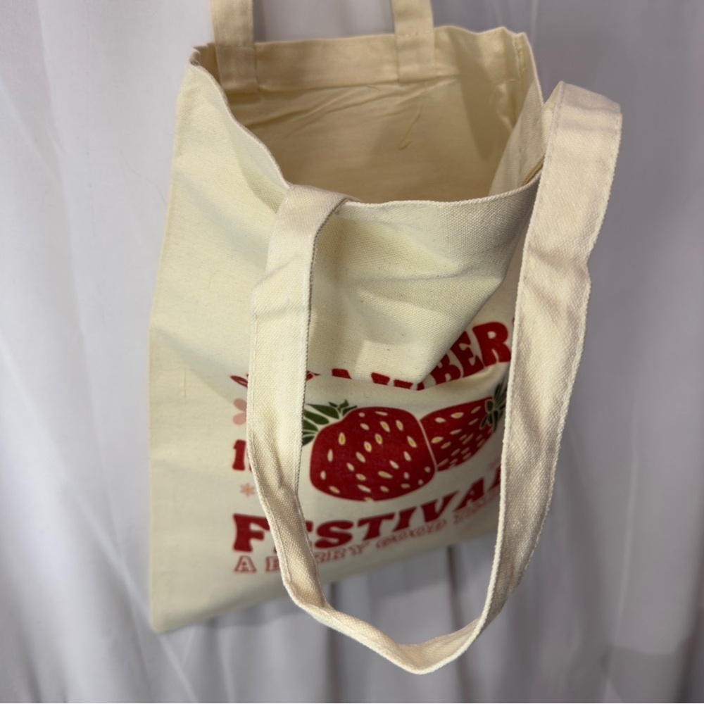 Farmers Market Cream Tote Bag 14” x 11” x .5” NWOT - Picture 9 of 11